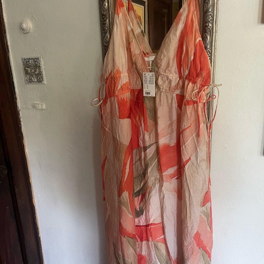 H&M Women's Maxi Dress - Red and Beige Floral